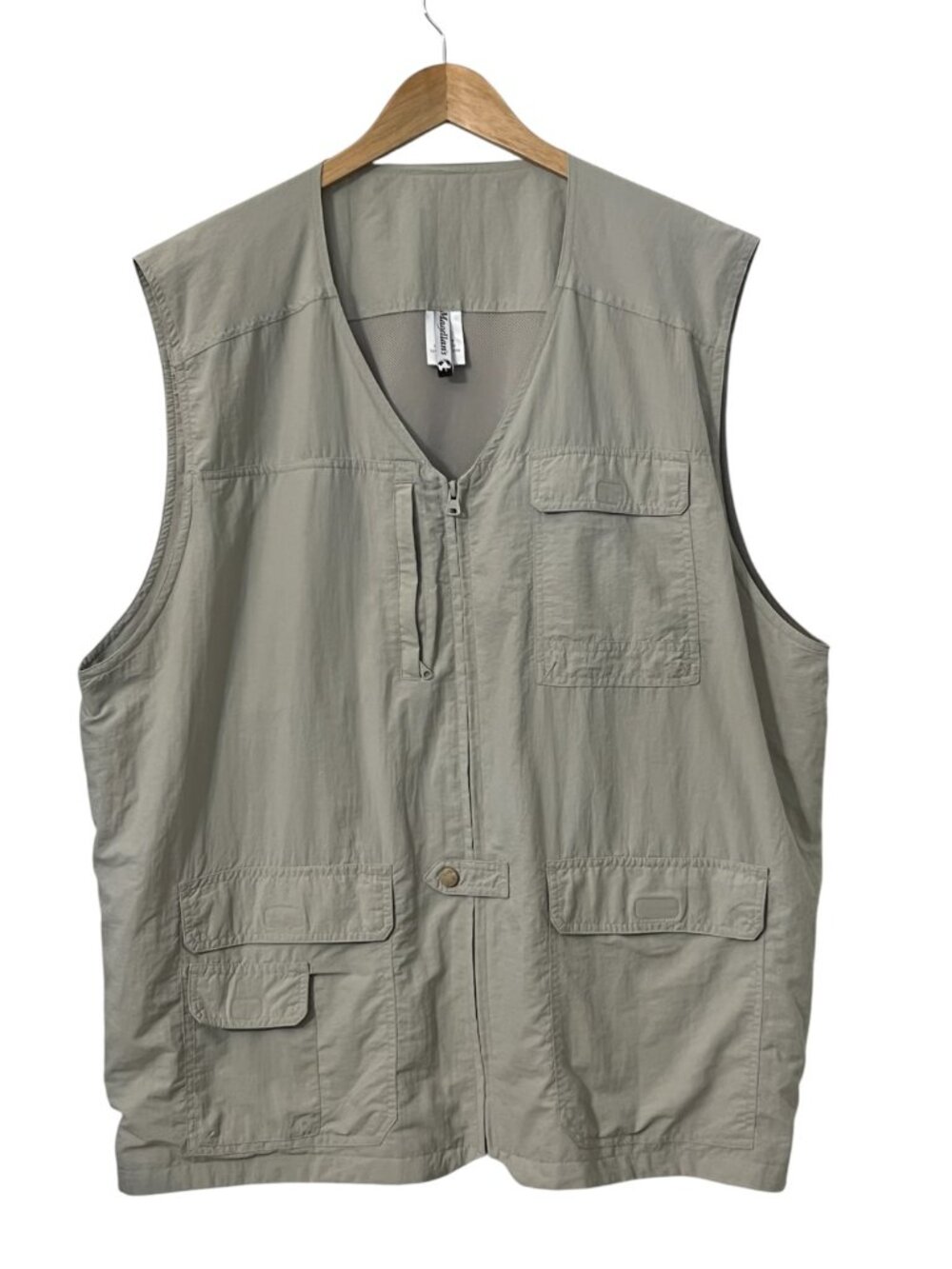 Magellans Travel Vest XXL Khaki Safari Fishing Hiking Multi Pocket Mesh Lined